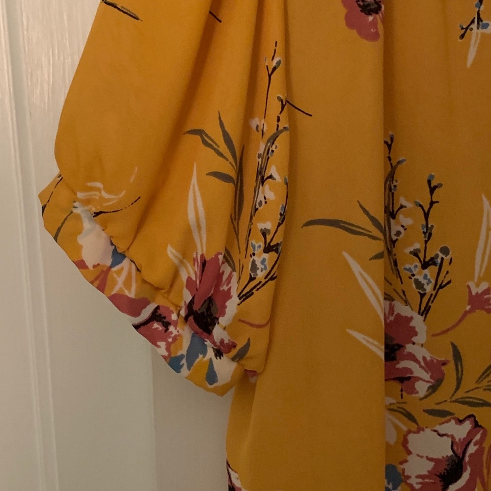 Sienna Sky Crop Shirt - Picture 3 of 3